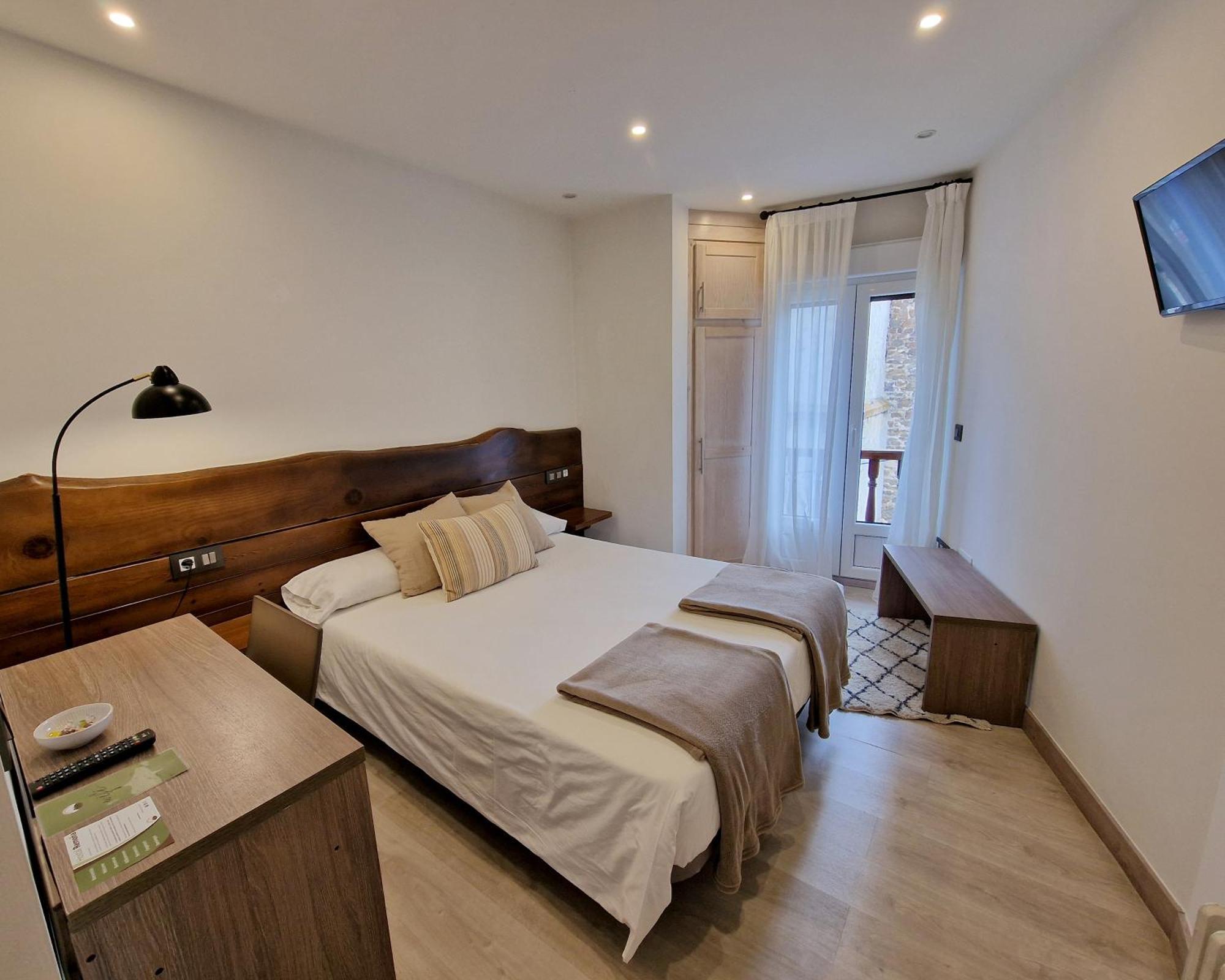 Hostal Remona Espinama Exteriör bild