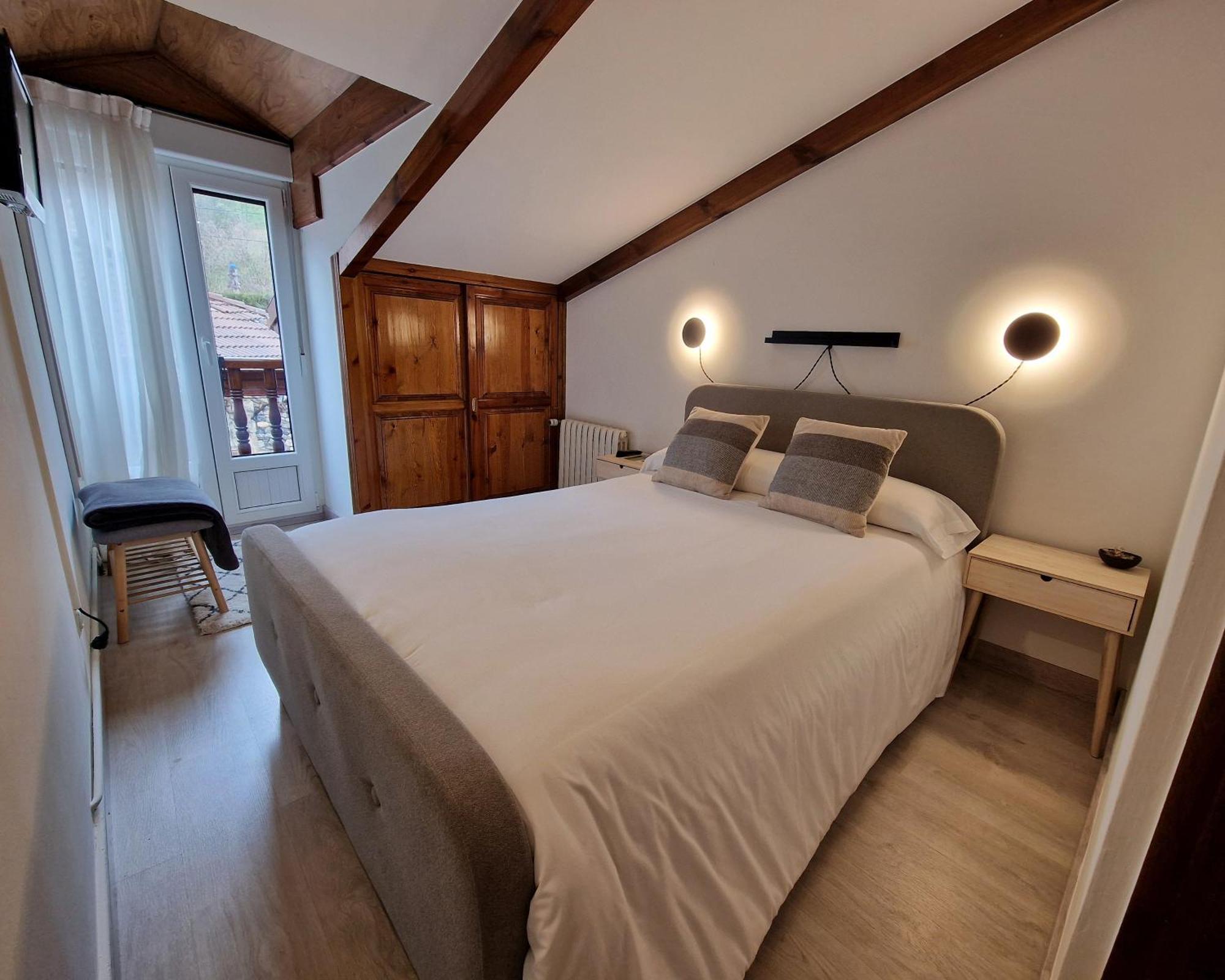 Hostal Remona Espinama Exteriör bild