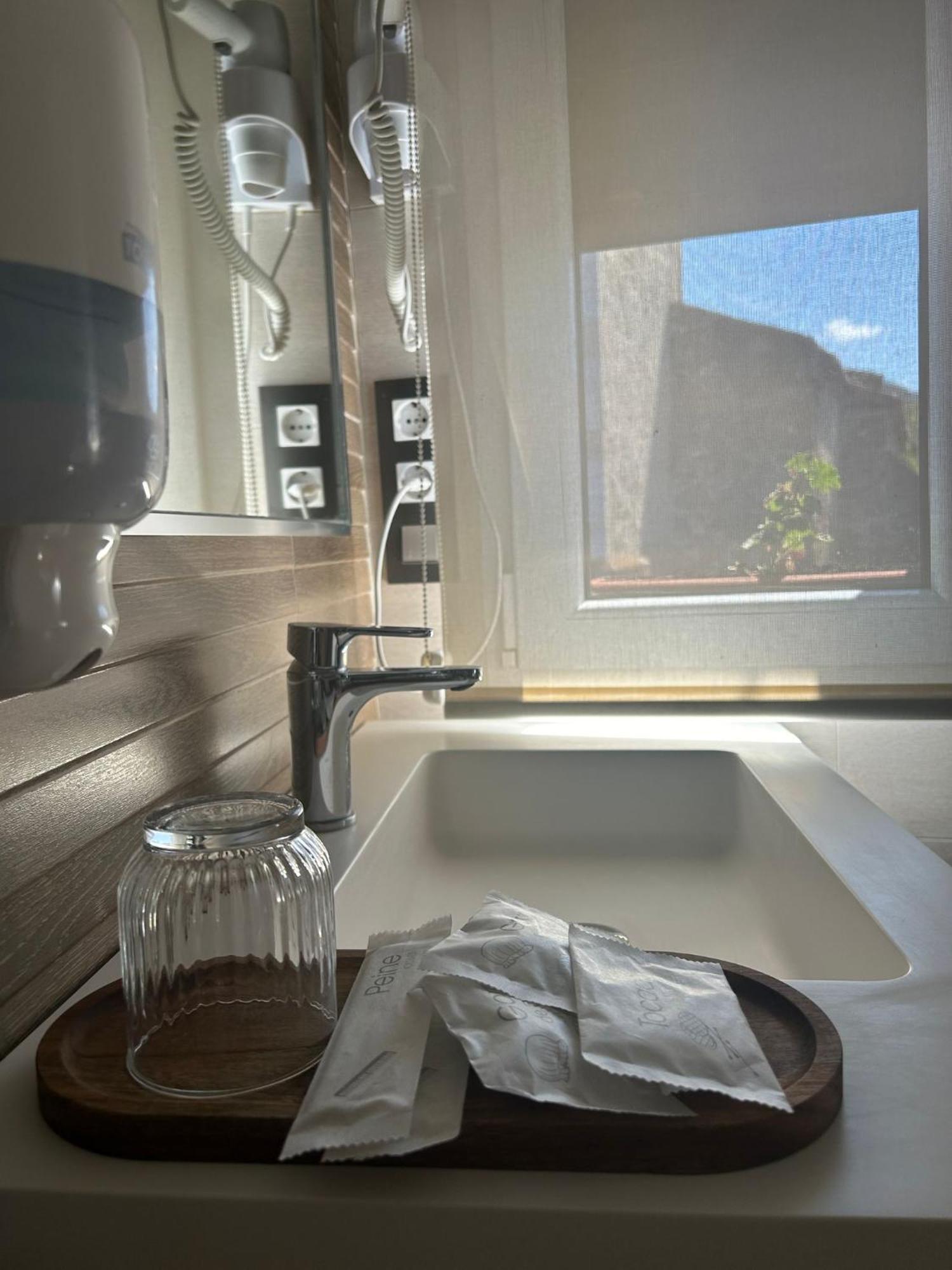 Hostal Remona Espinama Exteriör bild